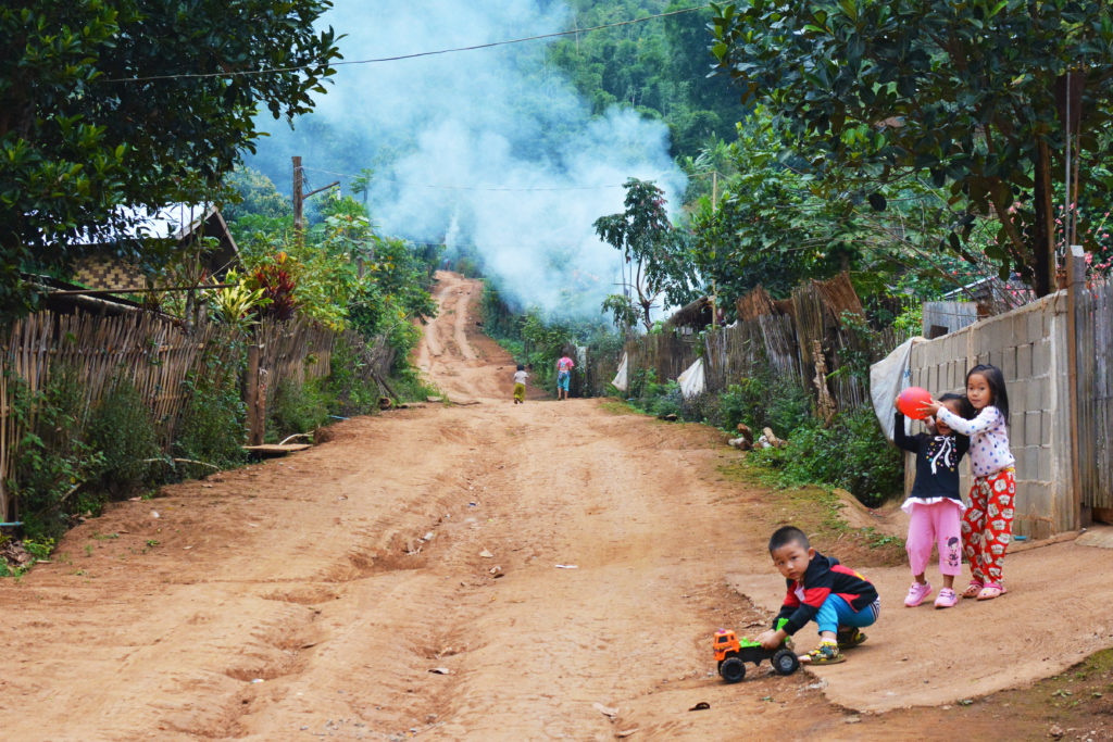 メーホンソン　ミャンマー国境の村